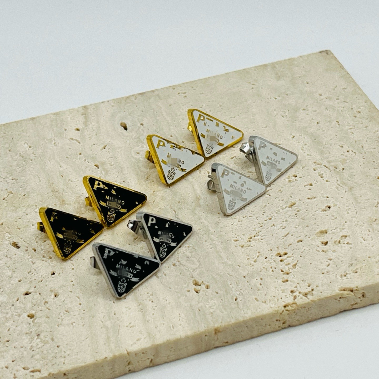man boy Triangle P stud earrings 316L stainless steel Luxury Designer black white letter stud fashion 18K gold silver Earrings Hip Hop Women girl Pa