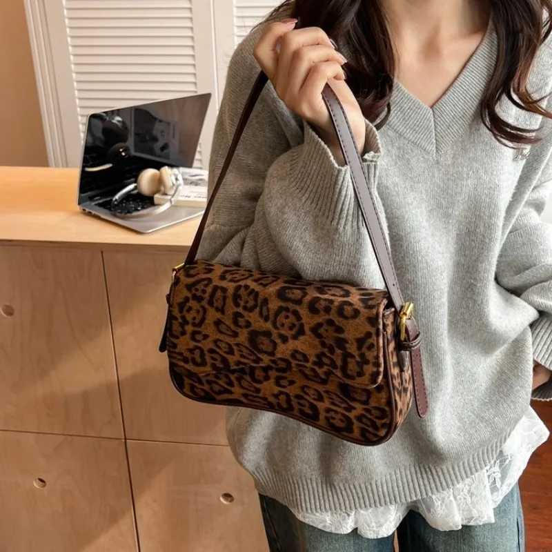Womens Leopard Print Soulder Suede Bag wit Brown Trim Casual Style for Daily Errands Weekend Outings Purses and andbags 260630 M260805