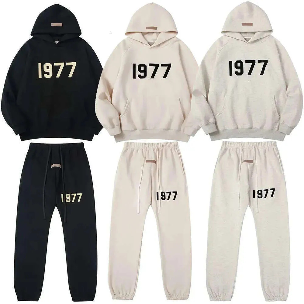 Essential 1977 Hoodie And Sweatpants Set Joggers Men Plus Size Designer 2 Piece Tracksuit Woman Esentialhoodie Street Wear Vintage Hoody Sweatsuit S