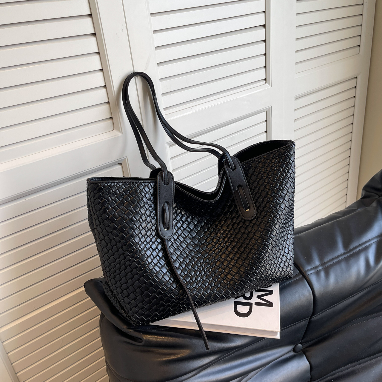 Designer bag 2026 New Large Capacity Woven for Women, Vintage Versatile Shoulder Underarm Bag, Korean Style Handheld Tote Bag