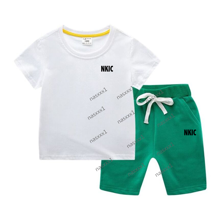 Été marque lettre imprimer manches courtes enfants 100% coton blanc T-shirt short 2 pièces ensemble pour garçons et filles à la mode décontracté
