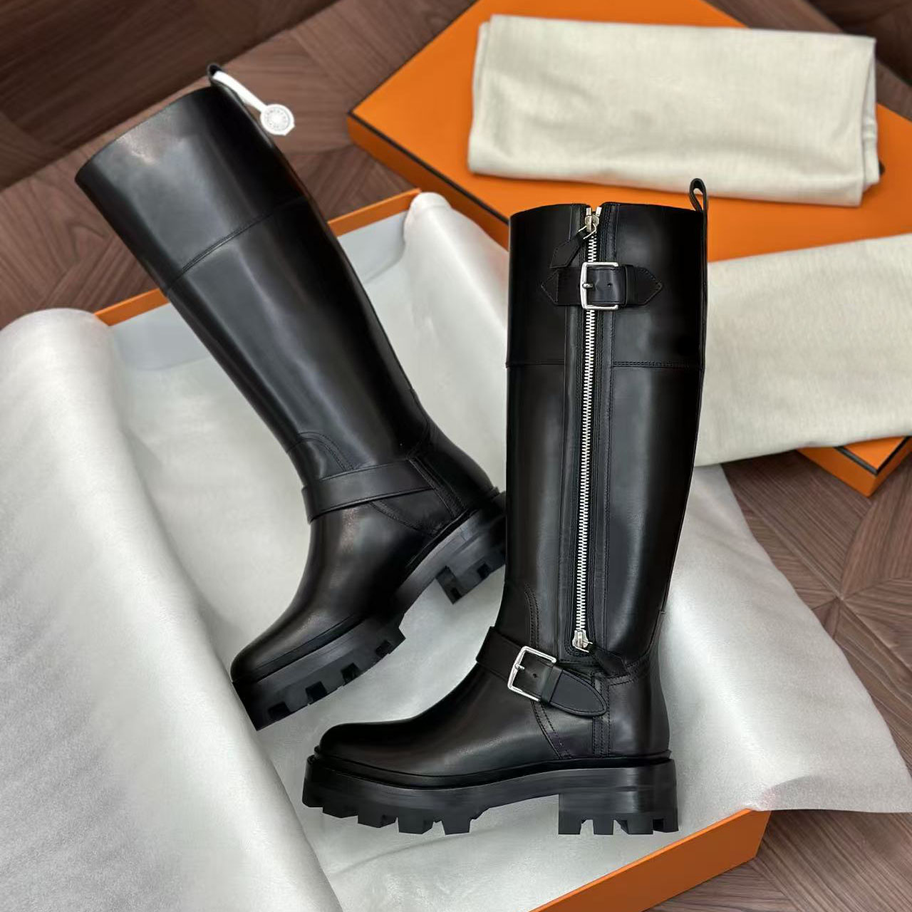 Designer fashionable high top boots for women, motorcycle boots, long boots, high quality, zipper decoration, buckle thick sole thick heel leather b