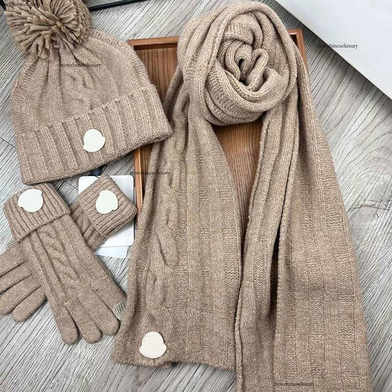 Écharpe et chapeau gants trois pièces ensemble mode doux matériau de laine respirant hiver extérieur chaud longues écharpes pour femmes foulards