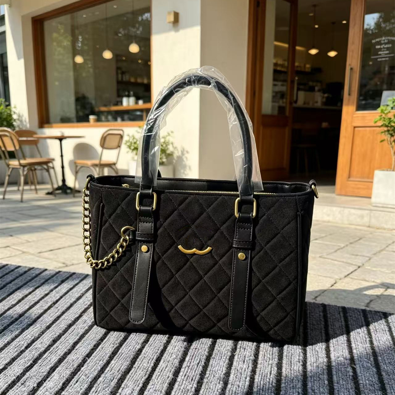 Designer Bag Retro Suede Diamond Handbag Women's New Light Luxurious Texture Chain Shoulder Messenger Bag Commuting Versatile Women's Bag