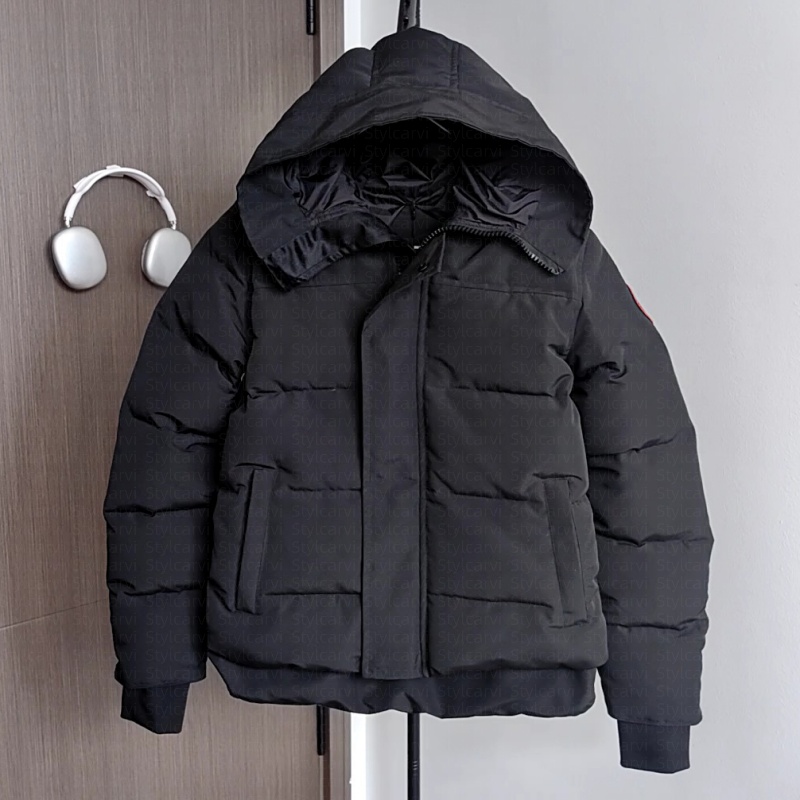 Designer Mens Winter Jacket Doudoune Jacket Wyndham Parka Homme Warm Outerwear Wolf Fur Hooded Fourrure Manteau Jacket Coat Hiver Black Badge Jacket