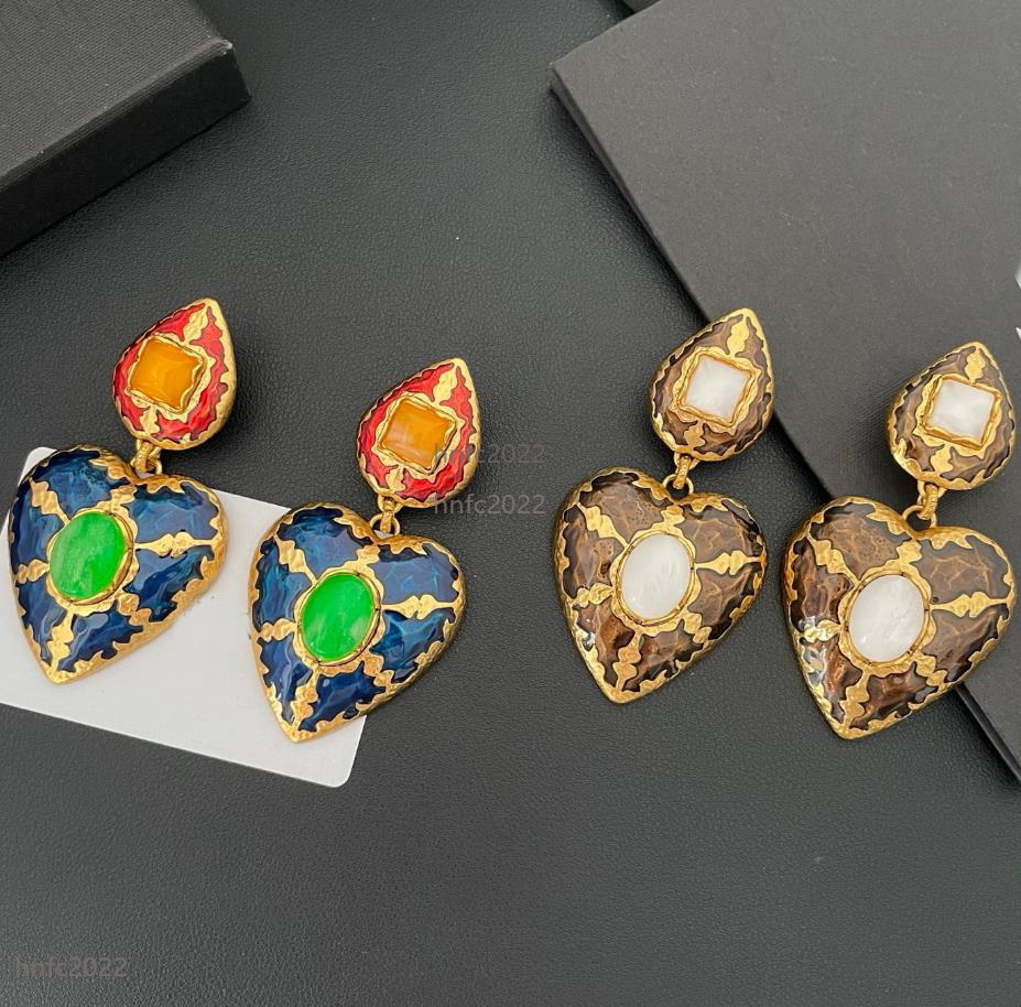 New Designed Ear Clip Natural gemstone heart-shaped pendant Enamel retro earrings Designer Jewelry
