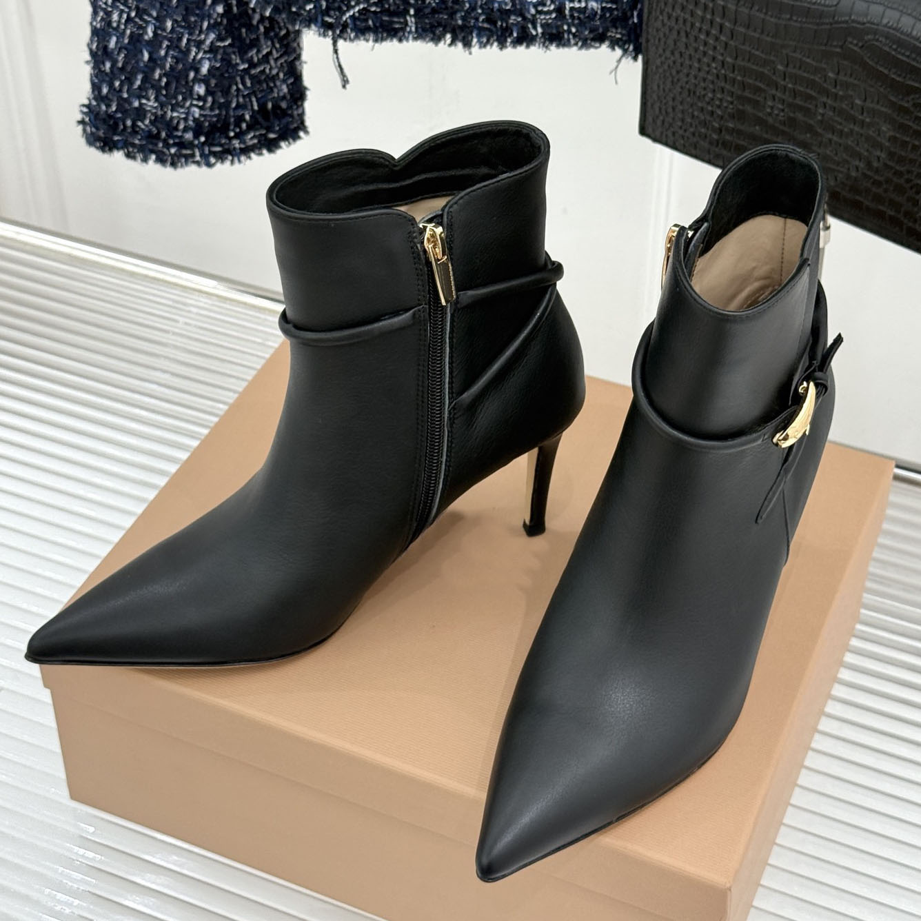 Fashion Boot Designer Luxury Womens Black Leather Ankle High Heel Point Toe Stiletto Buckle Footwear Quality Comfort Modern Stylish Trendy Office Pa