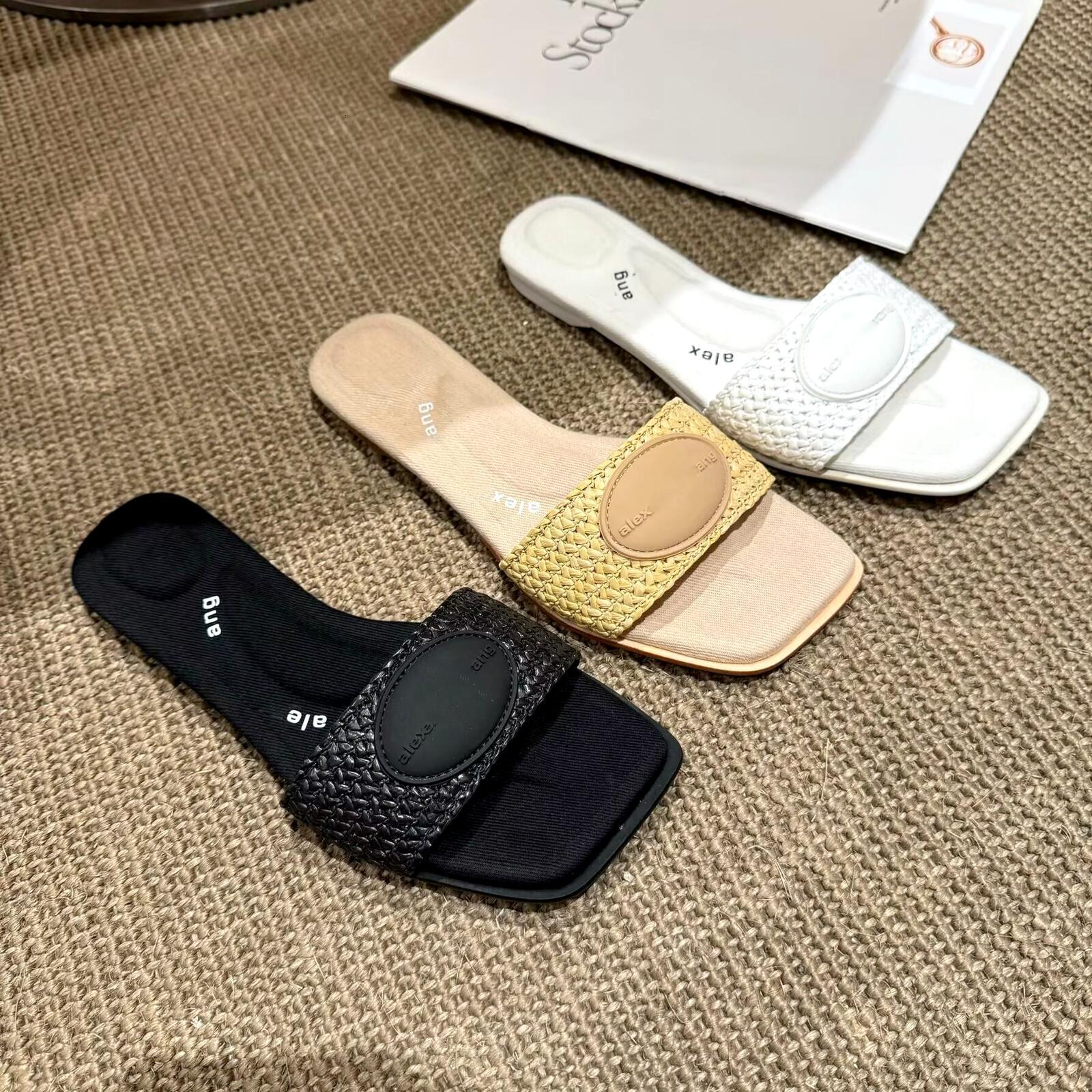 Top quality Summer Beach pool thong Slippers luxury Designer Flip flops Open Toe Fashion Sexy Sandals Genuine Leather Denim Flat Slide Vacation trav