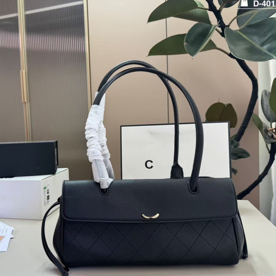 Designer bags Women's Underarm Bag New Arrival High-Quality maxi flap bag luxury Women's Leather Baguette Bag & Tote Bag Large Capacity Ou