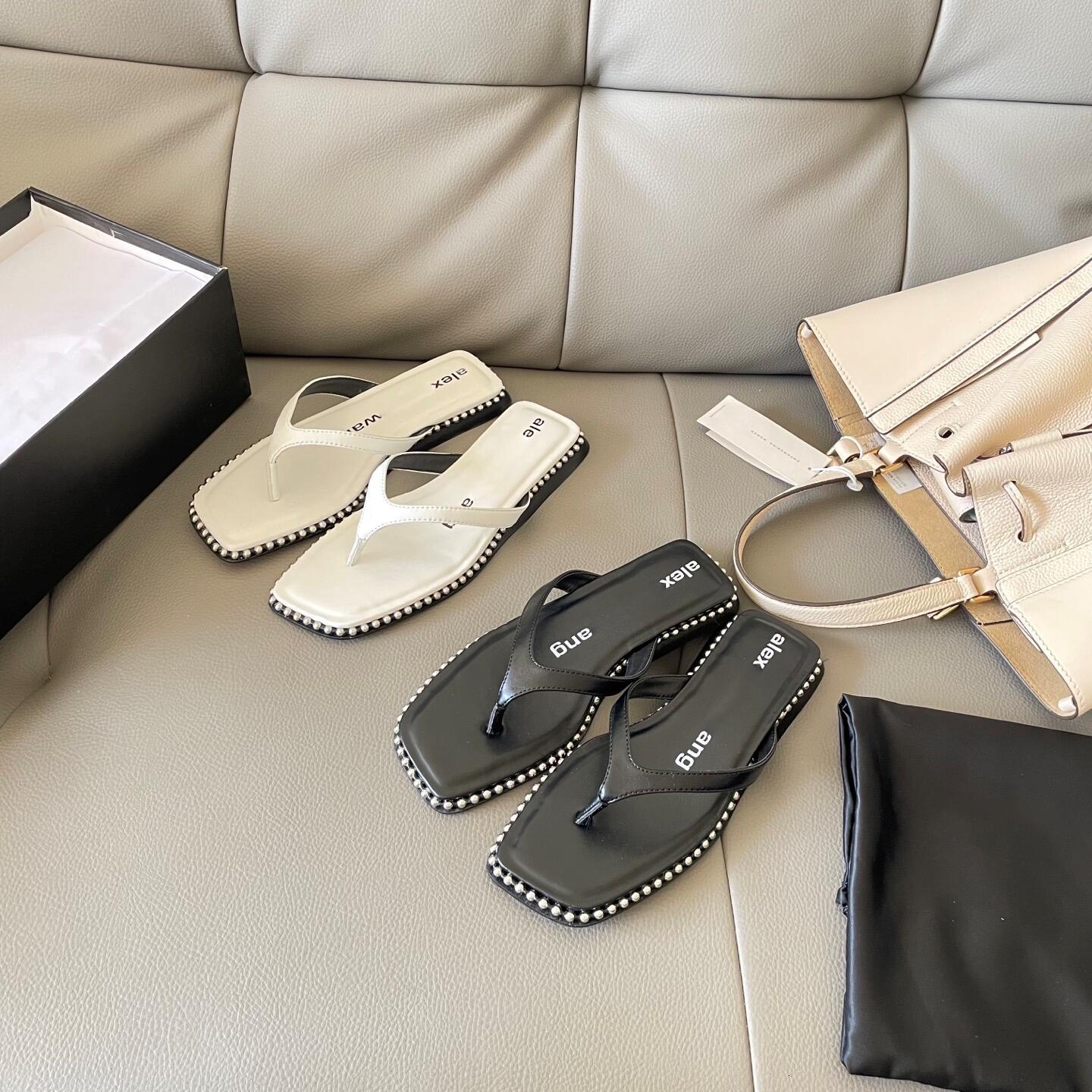 2026ss womens Vacation travel Sandals Flip flops Flat Casual Beach Sexy Ladies luxury Designer Slide Summer Open Toe 11 Fashion Slippers Denim Canva