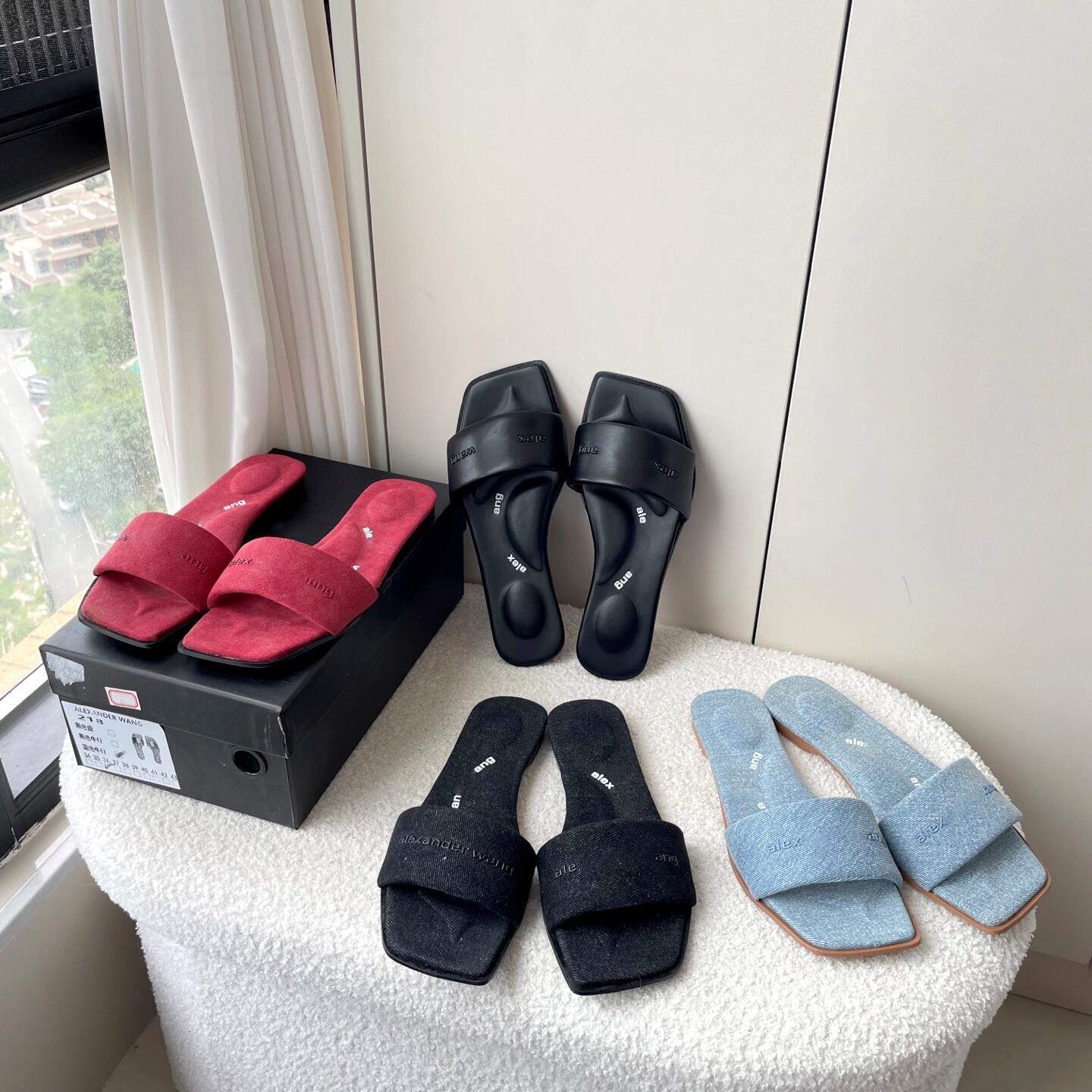 luxury Designer Slippers Sandals Denim womens Open Toe Flip flops Summer Beach pool Vacation Fashion Classis Sexy Slide Flat Outdoor travel Casual t