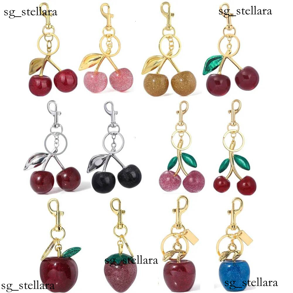 Porte-clés à breloques à paillettes en forme de fraise, exquis, cristal rouge, pomme de cerise, pour femmes, sac à main, pendentif, accessoires,