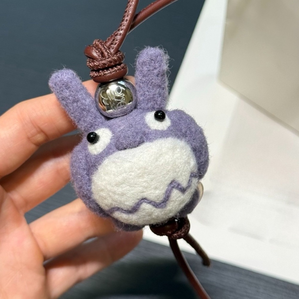 Breloques de sac de luxe violet lavande, porte-clés classiques, longes de style de mode, pendentif de styliste pour femme, accessoires de sac à m