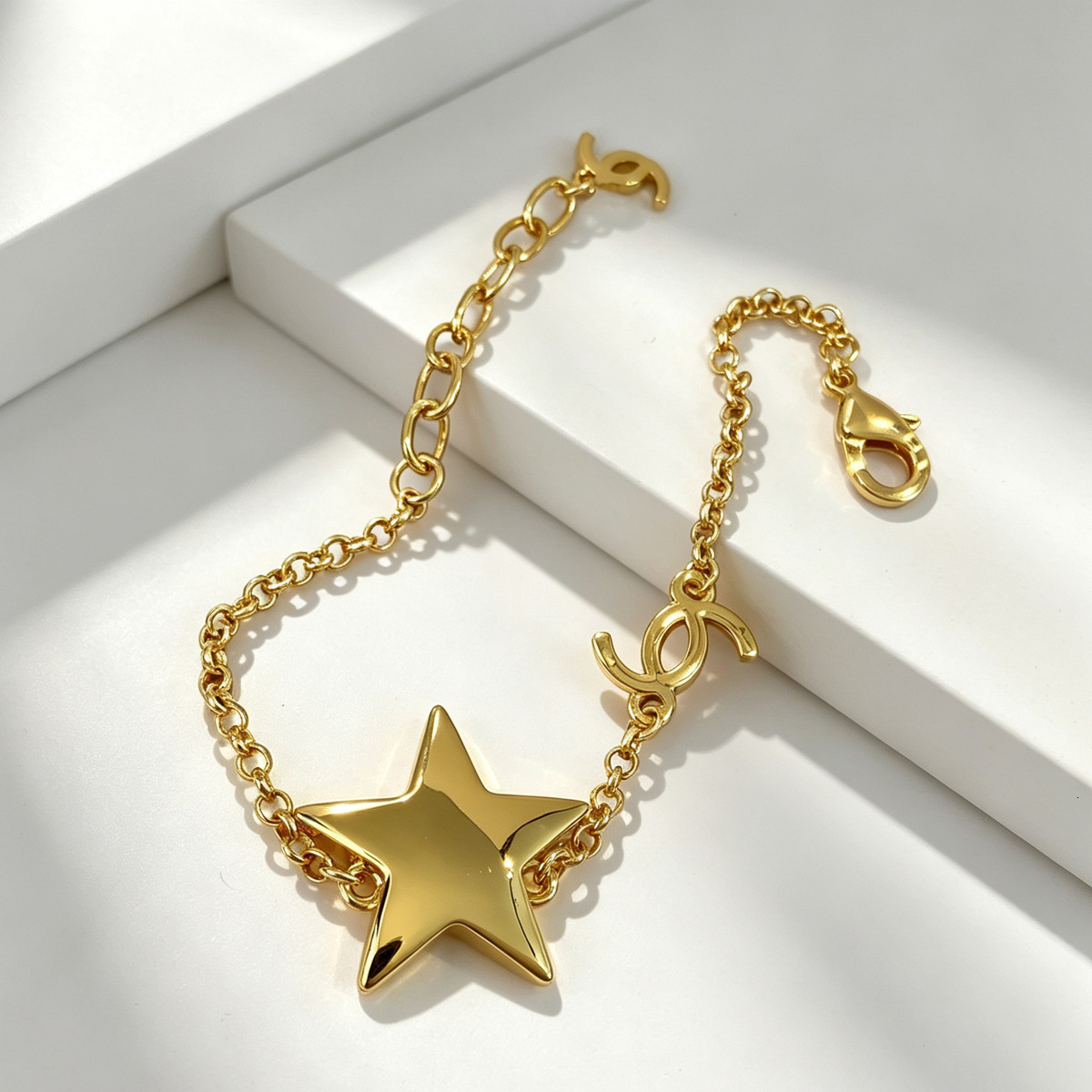 designer 26 New Jewelry-style minimalist star bracelet for women, trendy on Instagram, light luxury, niche, unique, fashionable, adjustable