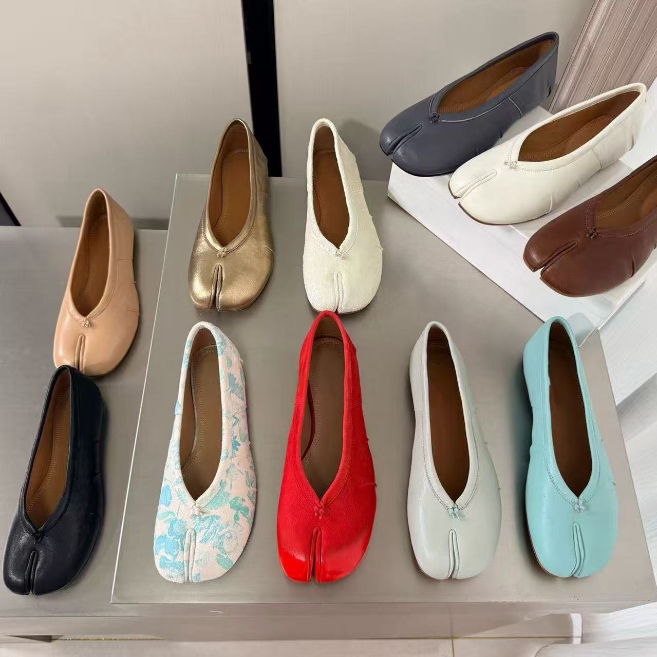 womens shoes leather casual flat Mary Jane shoes shallow mouth personalized single shoe tabi shoes autumn Mirror quality Designer Ballet Flat shoe W