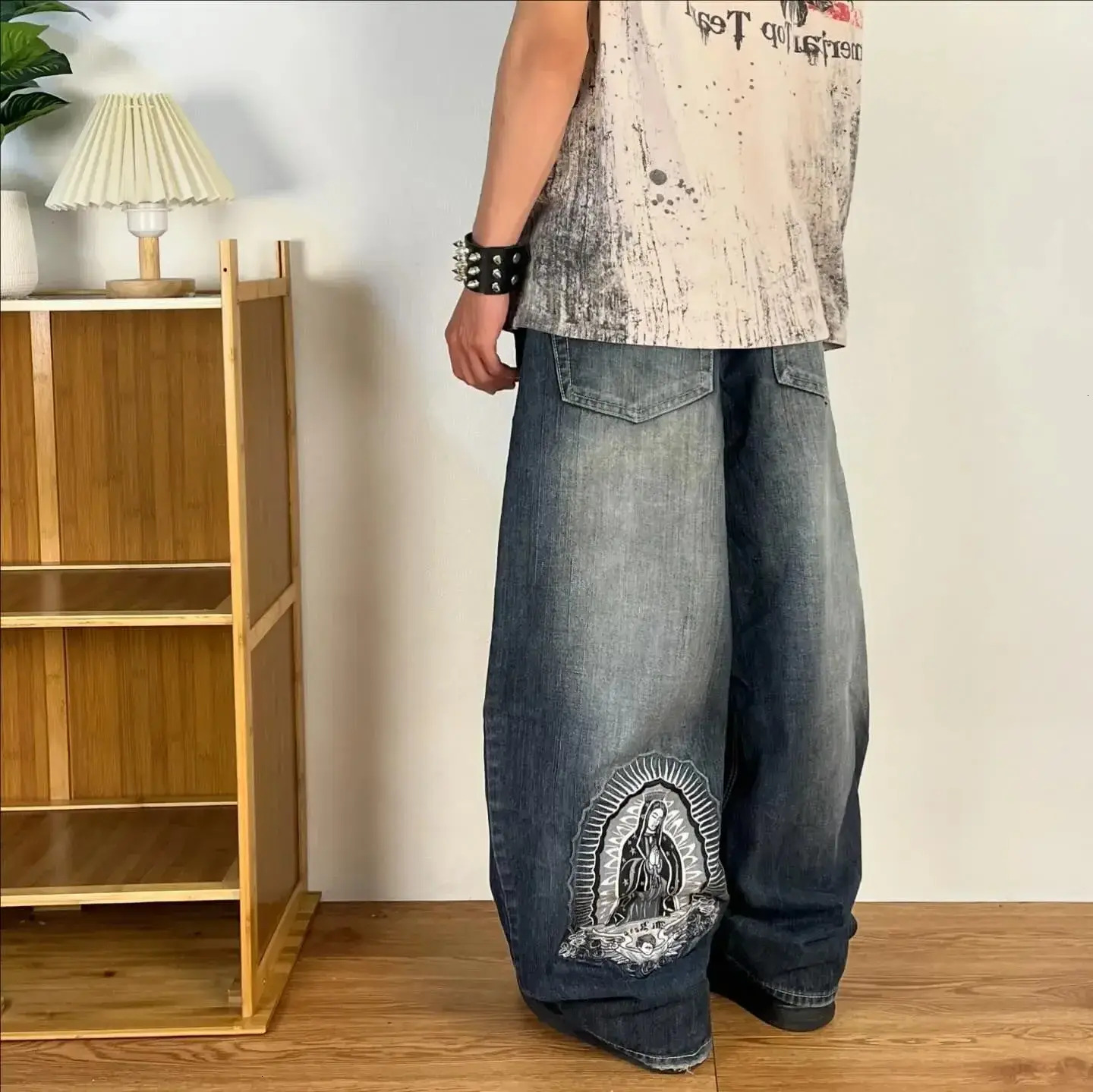 Men Jeans VICTORIOUS Baggy Retro Hip Hop Goddess Pattern Embroidery Denim Pants Washed Men Jeans trousers Y2k High Waist Wide Leg Trousers Denim Pan