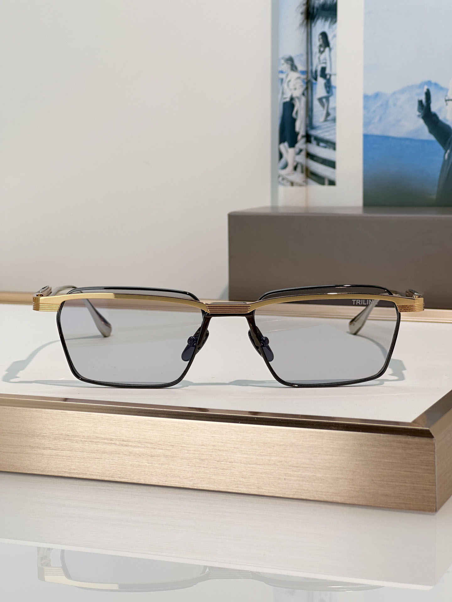 Designers de luxe Femmes Lunettes de soleil pour femmes Hommes Lunettes de soleil Hommes Triline DTS737 Designer Style de mode Protège les yeux B