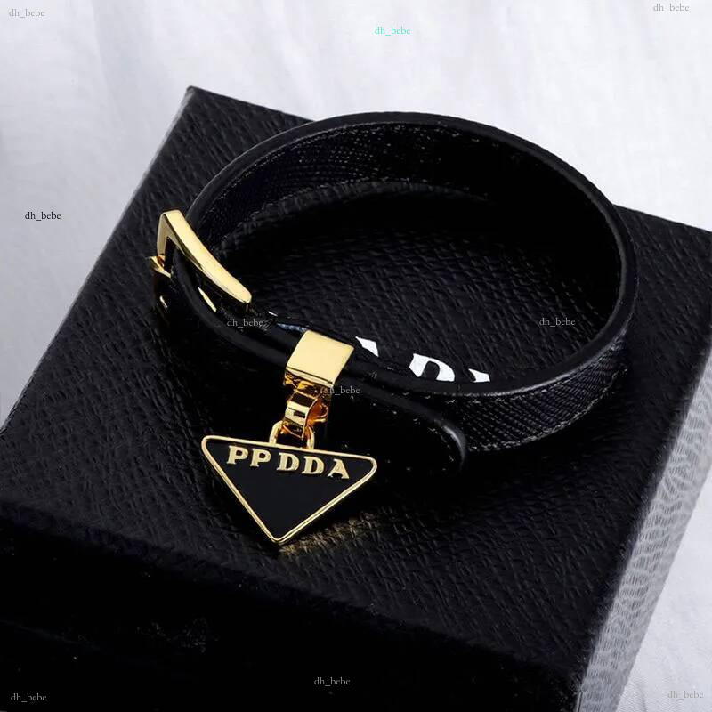 2026 Lettres correctes Bracelets de créateurs sur la main Bijoux Bracelet en cuir pour femmes Bracelets Accessoires de mode Bracelet pour hommes