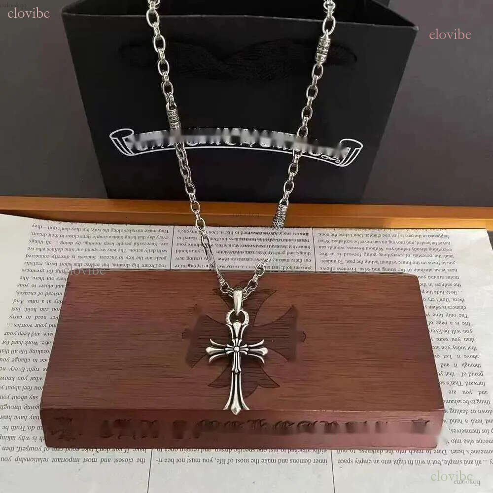 chrome necklaces Chrome Necklace Designer Pendant Necklace New Vintage Pendant Crome Chain Couples Black Chain White Diamonds Chrme Jewelry 096