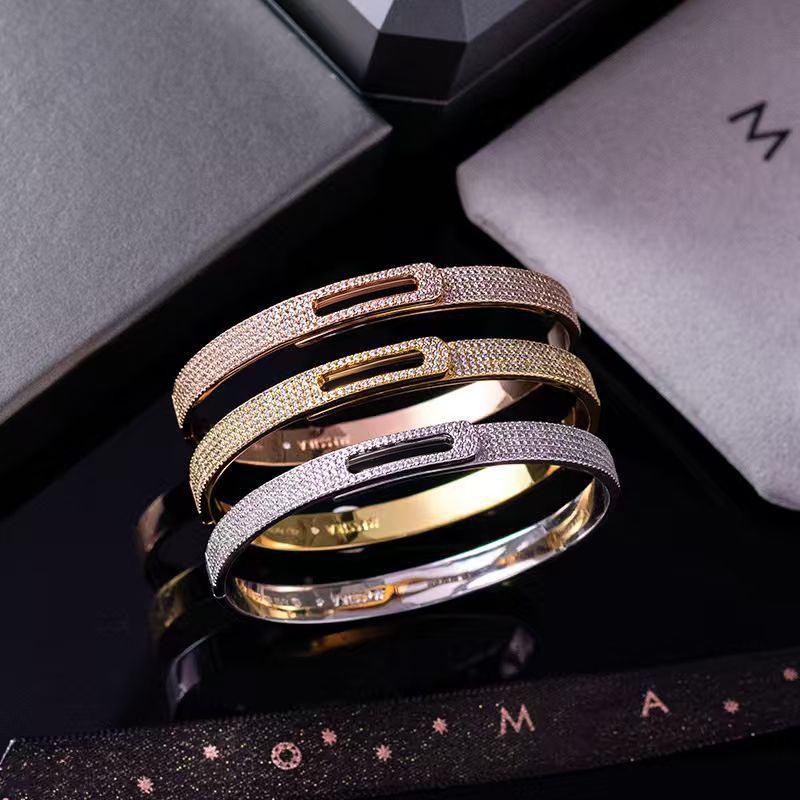 Marque M Bracelet de haute qualité Bracelet à breloques de luxe femmes Bracelet de créateur en or 18 carats bijoux en acier inoxydable
