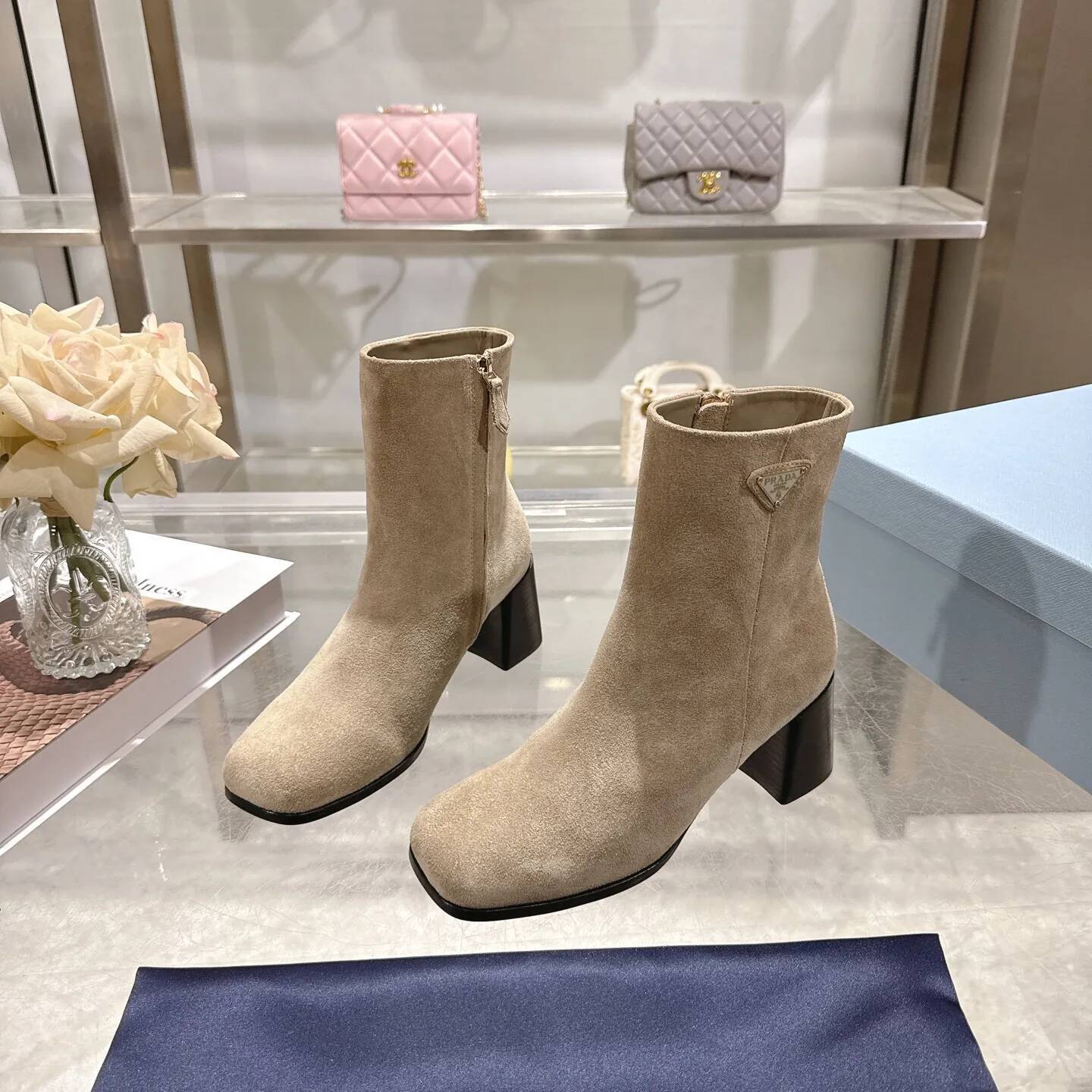 Block Heel Boot Designer Luxury Woman Black Suede Ankle Round Toe Fashion Casual Footwear Quality Comfort Modern Stylish Trendy Winter Outdoor Offic
