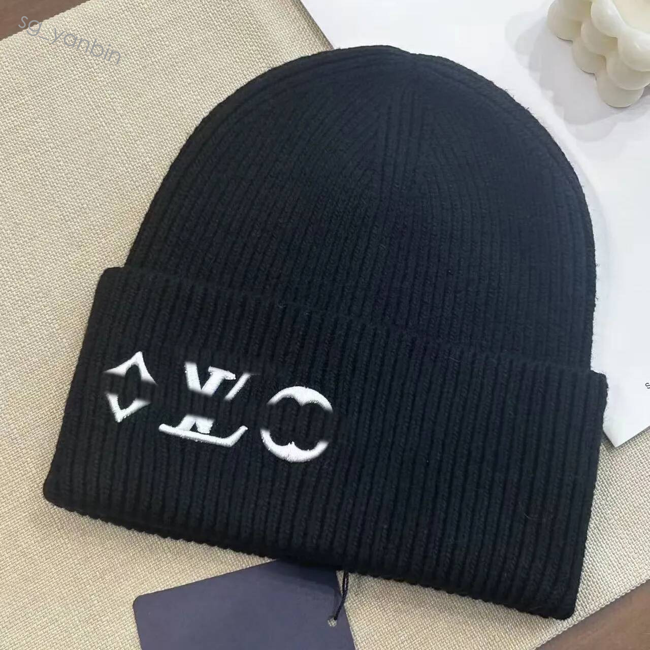 designer beanie women men New grid letters hat brim bonnet classic beautiful fashionable autumn and winter wear well Hot