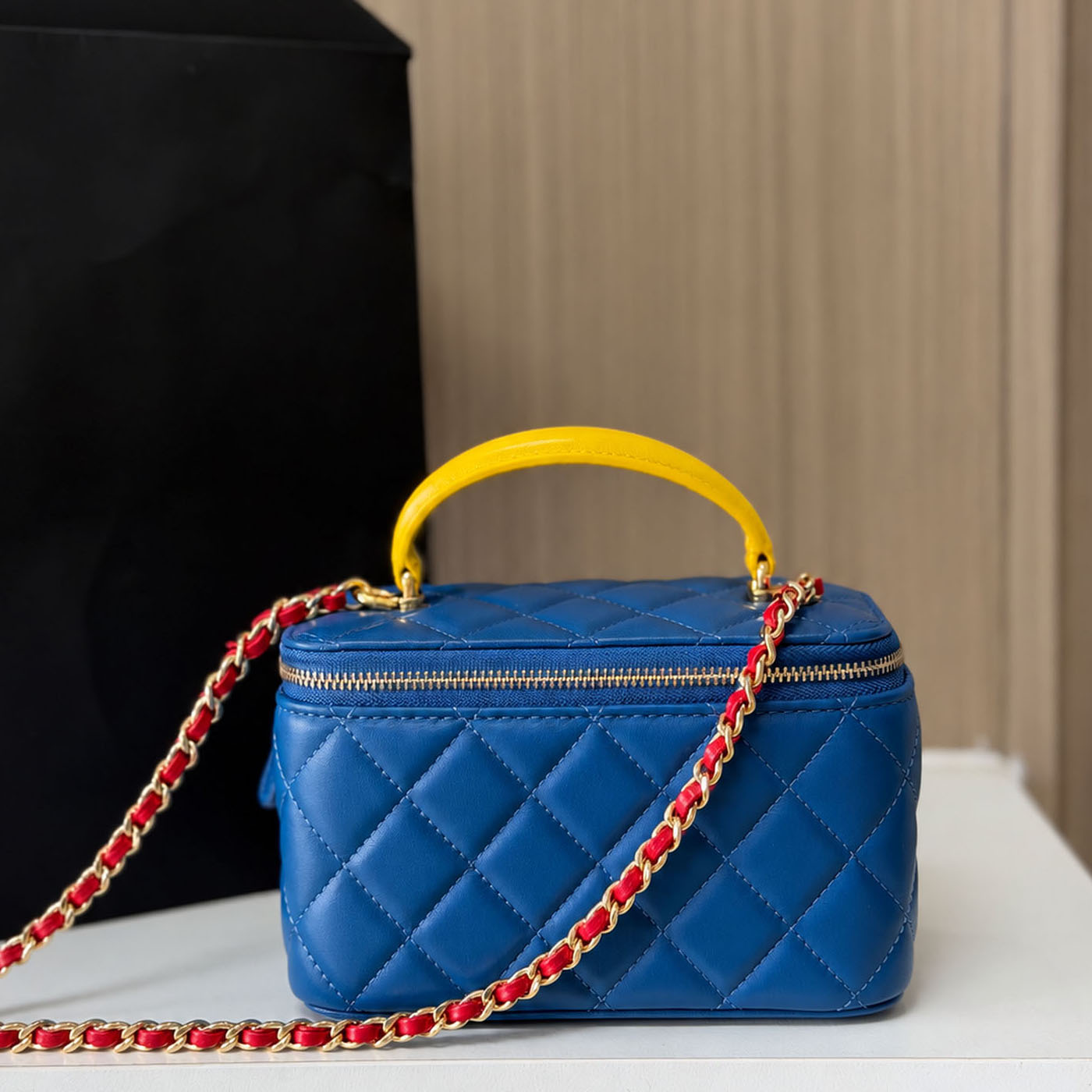 Designer Bag 26A Runway Series Blue Lambskin Quilted Box Handbag Colorblock Top Handle Chain Crossbody Purse for Party Vacation Daily
