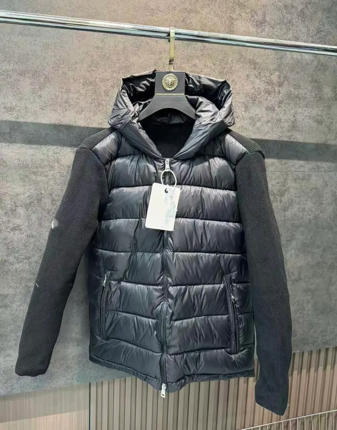 Men Down Jacket Mens Puffer Winter puffer Designer Women Parkas Stand Collar Knitted Splicing Sweater Lightweight Fluffy Coat Sweater AA Coat