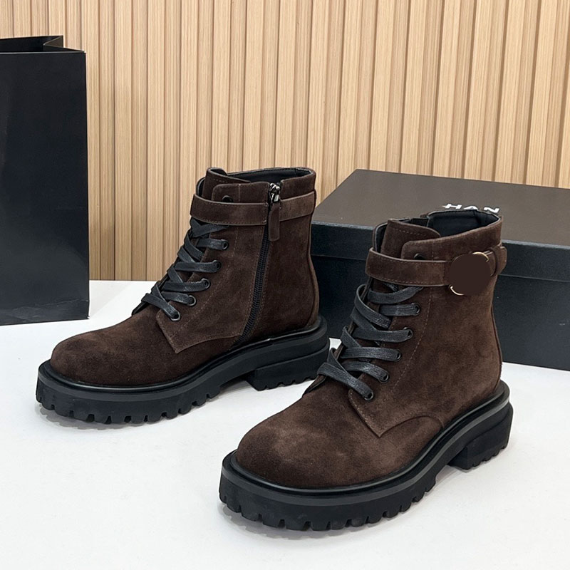 Ladies Combat Boots Womens Calfskin Knight Boot G46927 Designer Lace Metal Buckle Motorcycle Boots Suede Sheepskin Lining Ankle Boot Classic Item Si
