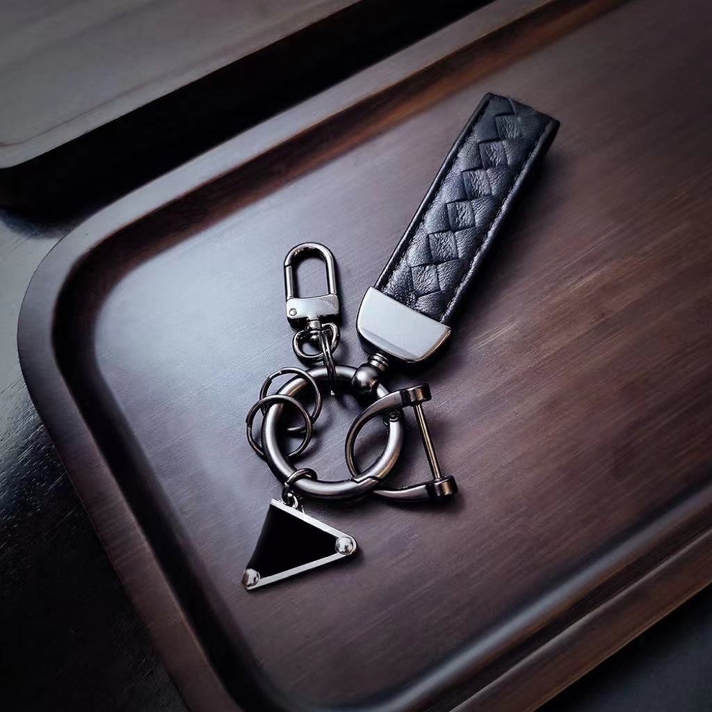 Keychains Lanyards Designer Unisex Classic Key Chain Accessories Black Keychains Letter Luxury Pattern Car Keychain Jewelry Gifts