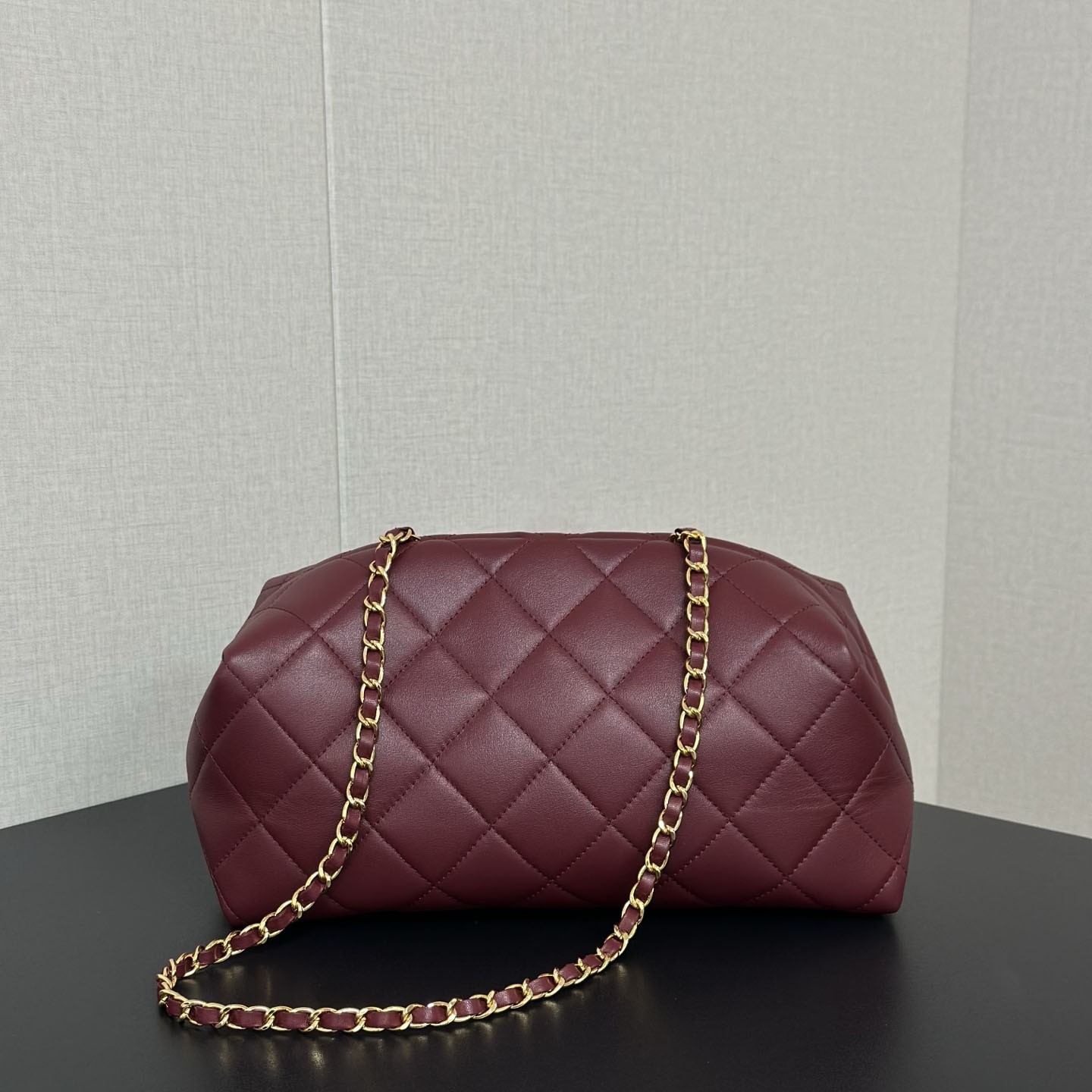 Designer Bag 26A Series Retro Shell Clutch Handbag, Diamond Quilted Lambskin, Leather Woven Chain Bag for Commute, Banquet & Cocktail Party