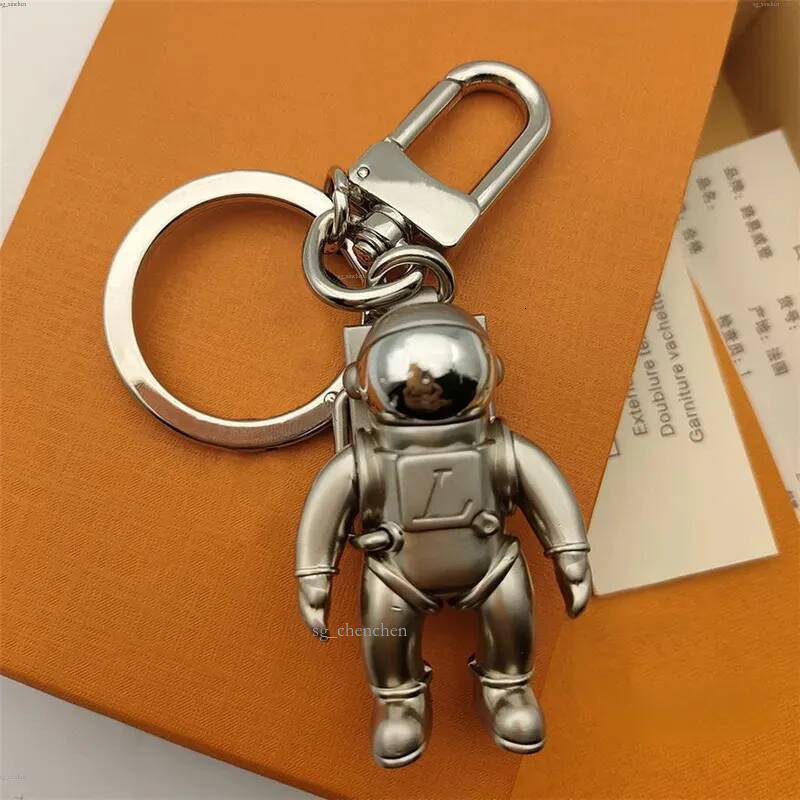 Fashion Keychain Designer Key Chain Mens Luxury Car Keyring Characters Womens Keychains Men Women Pendant Accessories