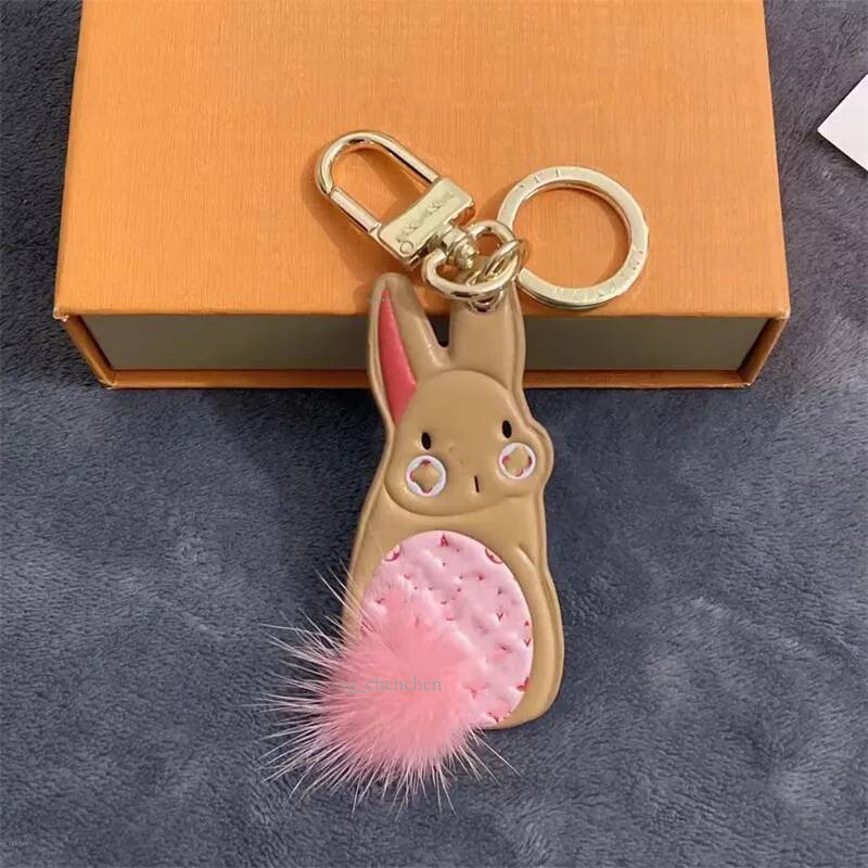 Porte-clés Longes Designer Porte-clés Lapin Dessin animé Animal Panda Peluche Mignon Dames Sac Hommes Clé De Voiture En Cuir Lettre Modèle Créati