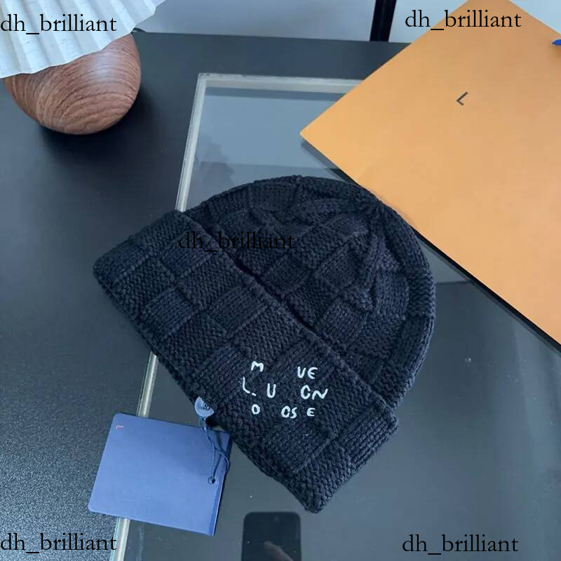 luxury for women beanie classic designer unisex winter warm soft outdoor daily casual fashion headwear nice Hot