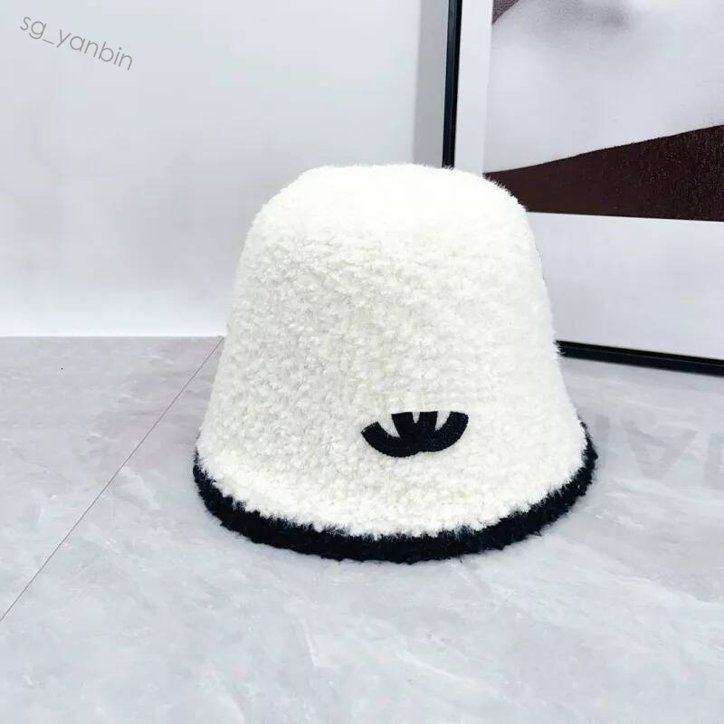 Teddy luxe hommes femmes designer large chapeau à bords St bonnets peluche fourrure broderie casquette de pêcheur fourrure de lièvre chapeaux de