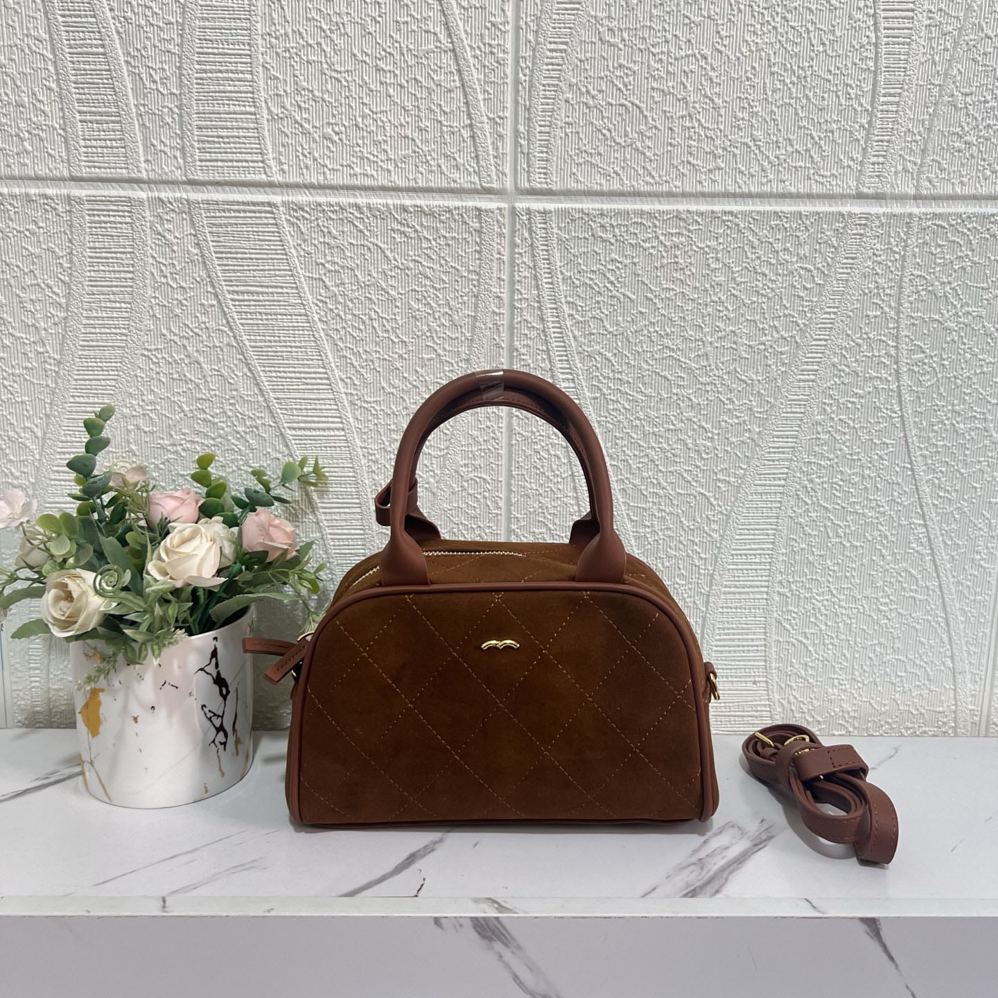Designer Bag Brown retro portable Boston bag, autumn and winter textured large-capacity women's one-shoulder cross-body pillow bag evening bag