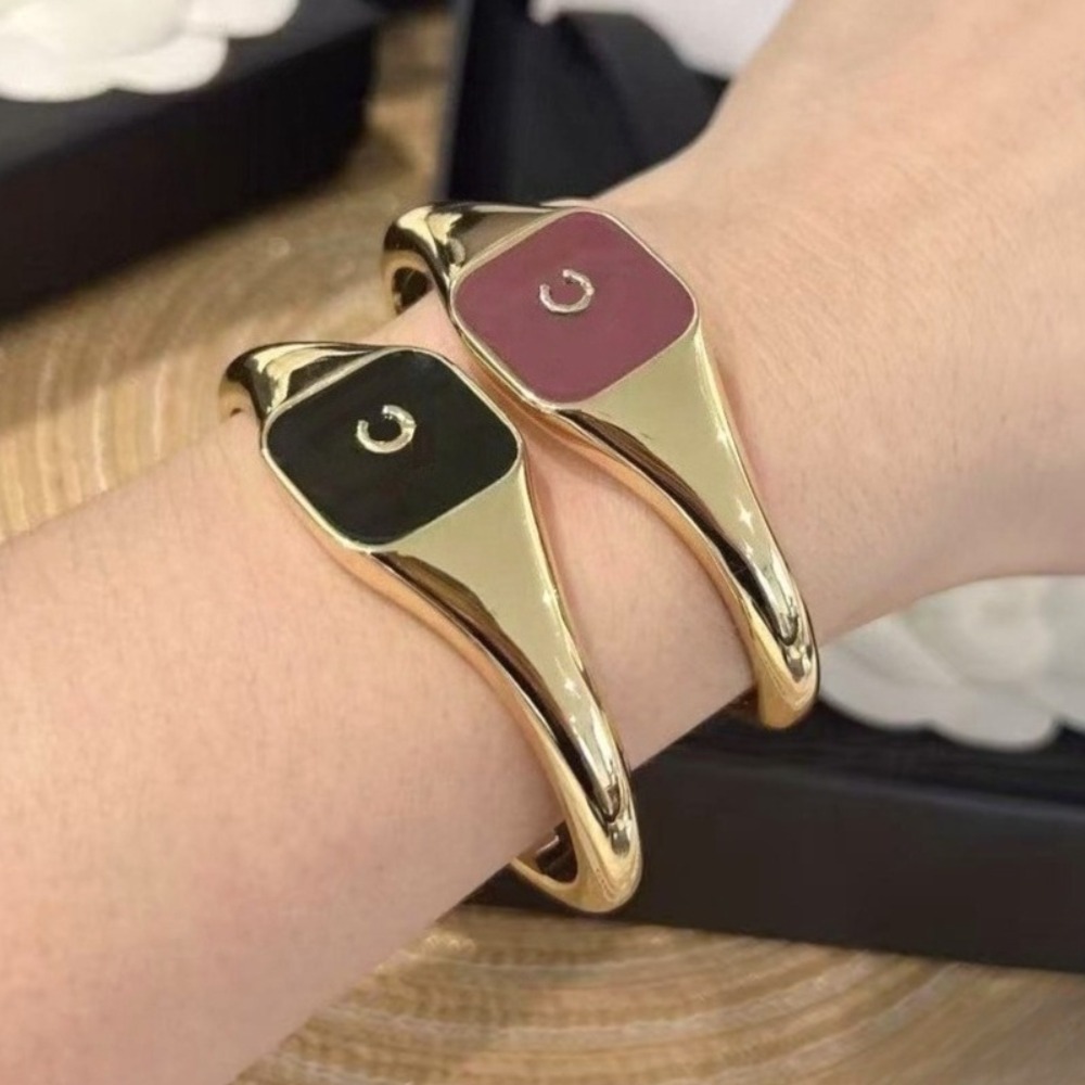 Designer Bracelets Luxury Women Open Luxury Bracelet Jewelry Gift Band Women Bangle Cuff Bracelet Designer Jewelry Women