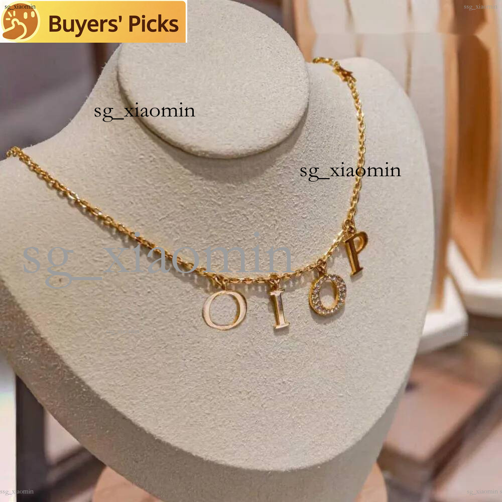 2026Pendant Necklaces Letter diamond pendant necklace designer for women simple shiny elegant luxury jewelry plated gold necklaces fashion AAAA+