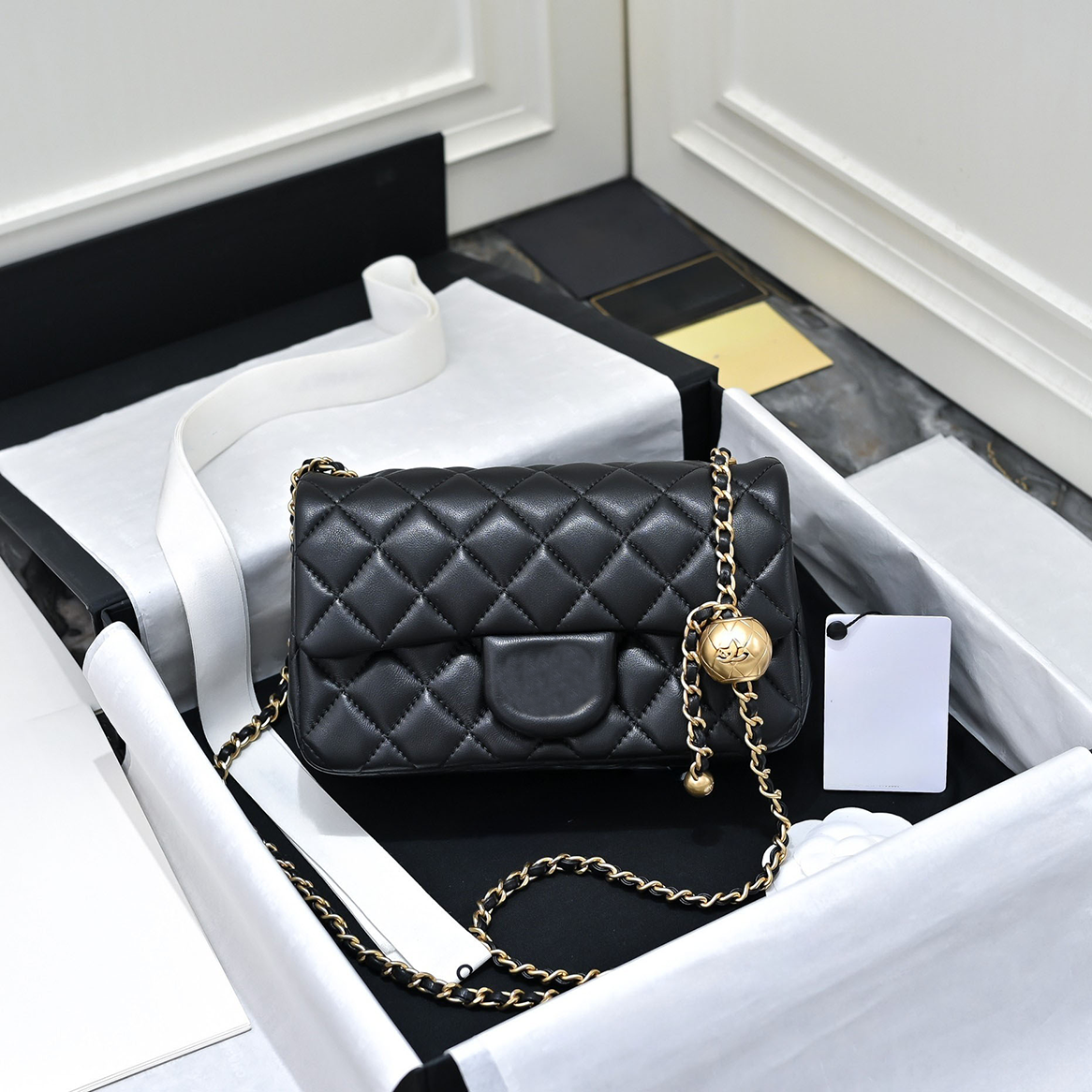 Luxury Shoulder bag Designer Classic Quilted Flap Handbag Mini Metal Sliding Ball Adjustable Chain Lambskin Crossbody Purses Women Underarm bag Eleg