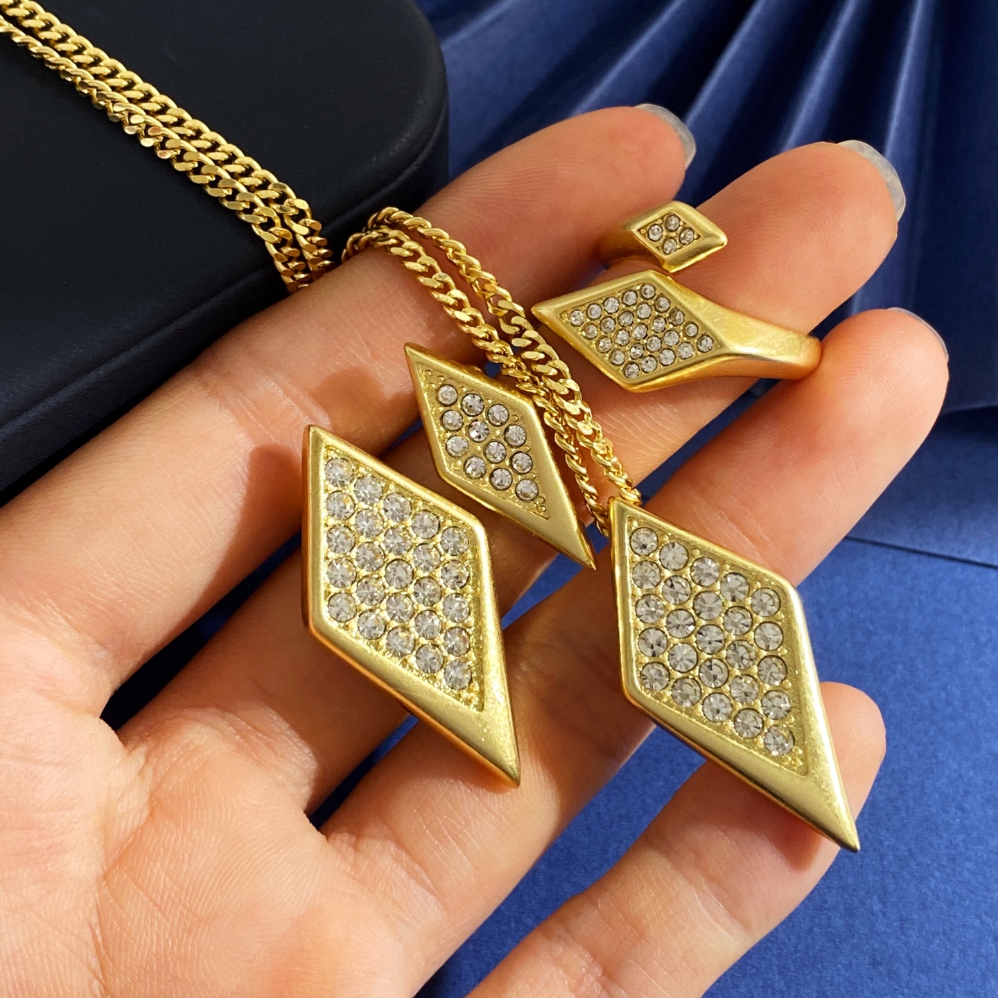 Geometric diamond inlaid diamond pendant necklace rhinestone ring asymmetrical Ear Studs earrings Designer Jewelry Womens Men Accessories