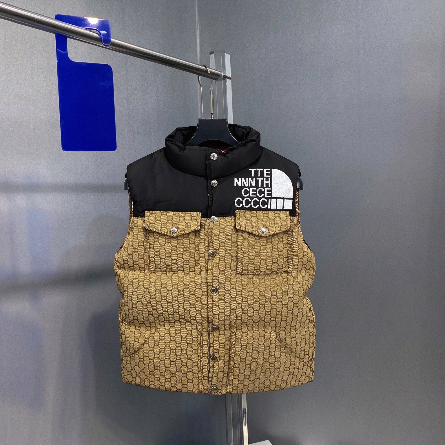 Mens Designer Jacket Winter Jackets Parkas Down Coat Luxury Vest Fashion Gilet Slim Corset Thick Outfit Windbreaker Pocket Outsize Warm Coats bod