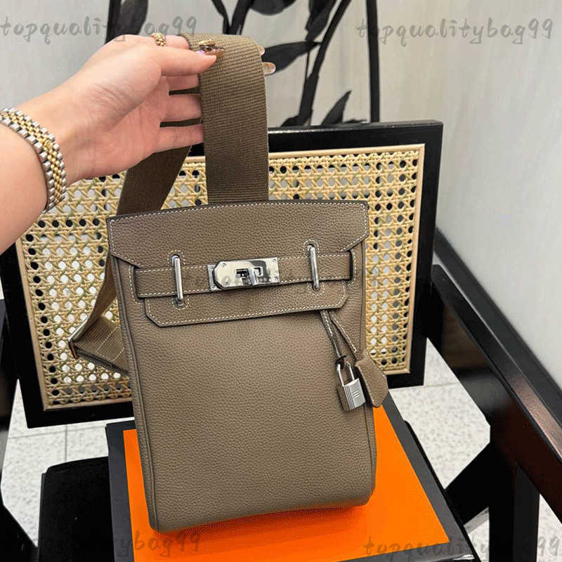 Waist Bags 2026 designer hot style first layer cowhide lychee pattern chest bag unisex backpack fashion leather one-shoulder diagonal bag High quali
