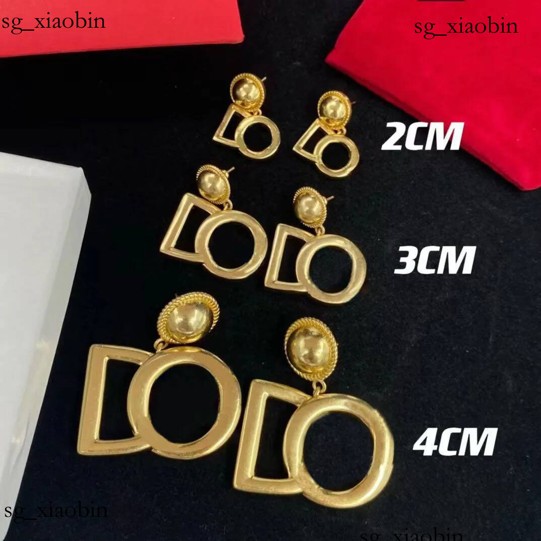 Mode classique lettre en or 18 carats Dangle Lustre Pendentif Boucles d'oreilles femmes Marque Designer simplicité Bijoux 2 3 4 CM En option de h