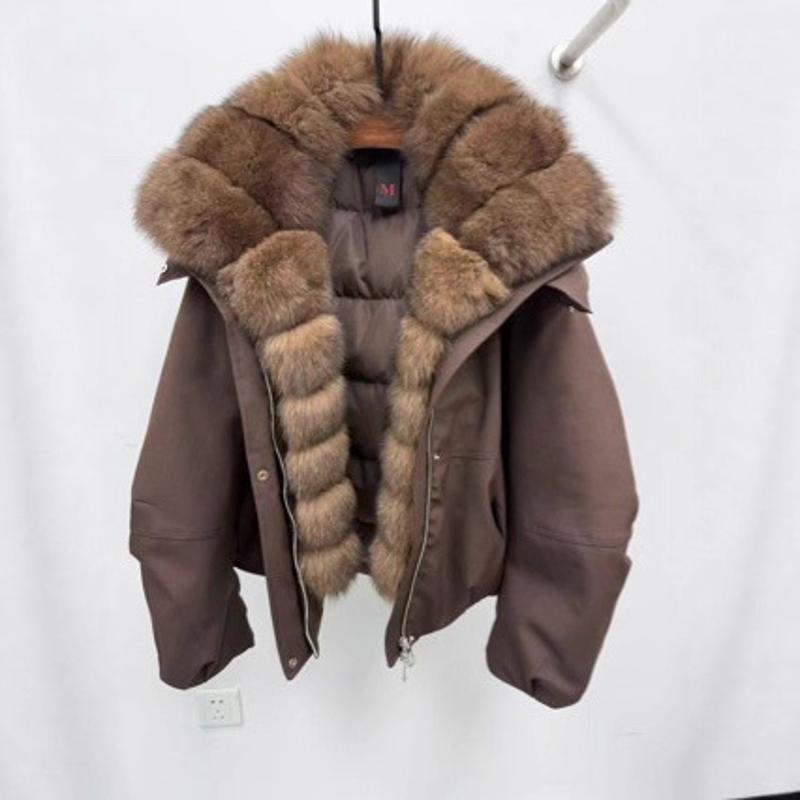 Designer High Quality 2026 Winter New Fox Fur Collar Goose Down Short Puffer Coat Women Loose Warm Casual Commuter Down Jacket Outerwear