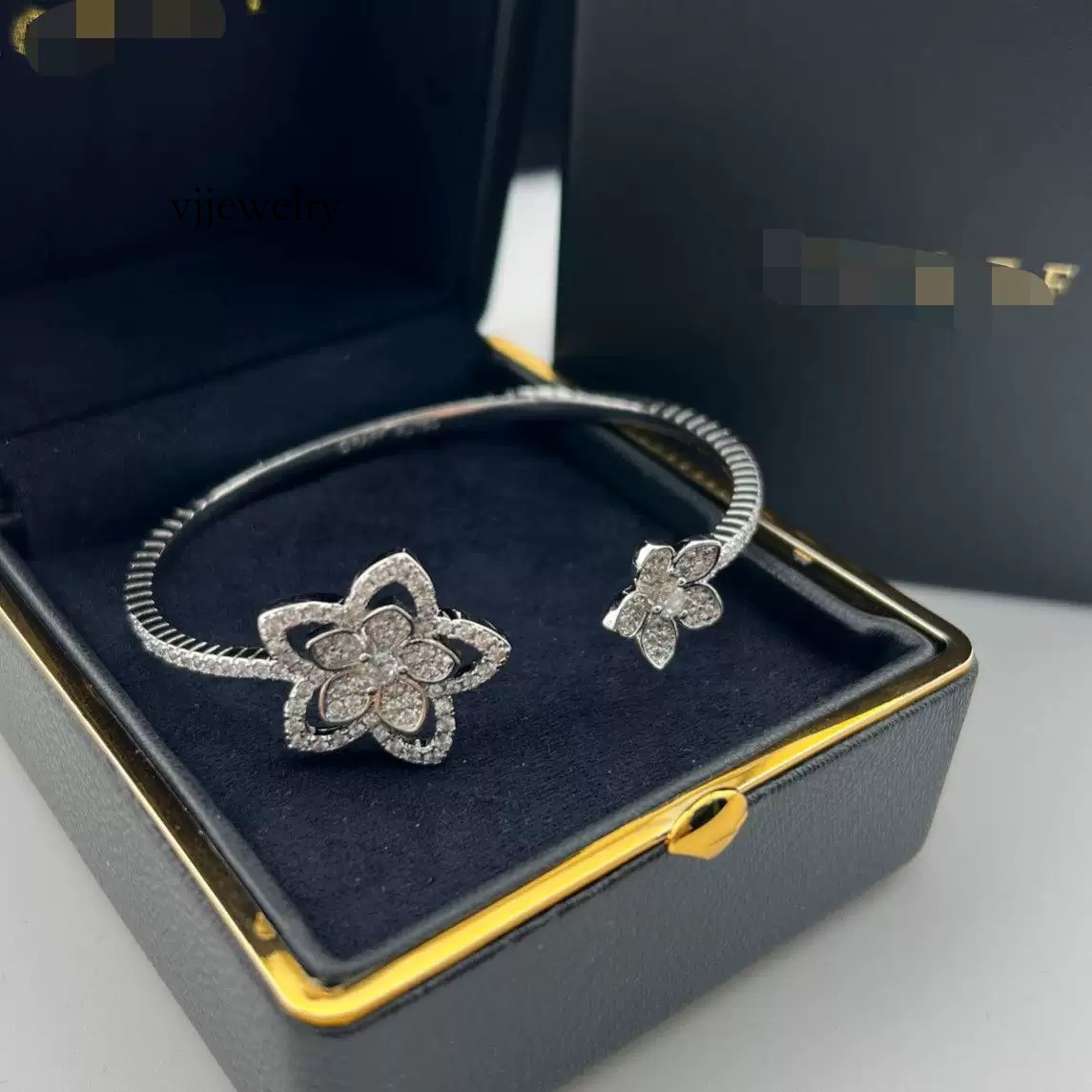 Vjjewelry Fashion Bracele bangle Lock bracelet Designer Earrings for Women and men Gold plated 18K High quality Advanced Materials fashion exquisite