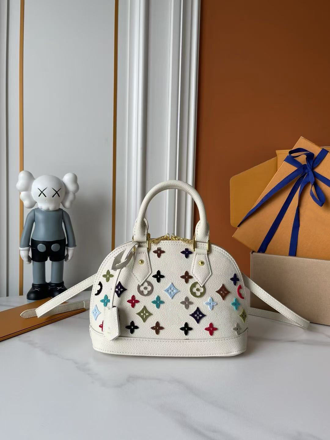 Fashion designer bag luxury shell shaped shoulder bag casual handbag women's classic retro color bag crossbody bag high-quality leather bag