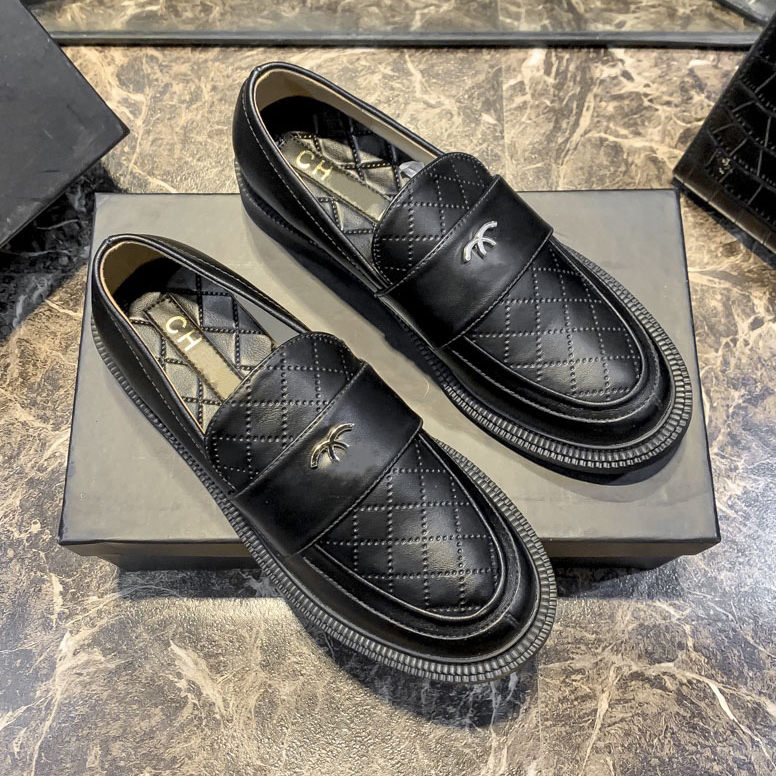 Italian designer women's high-quality loafers Spring and Autumn classic small leather shoes thick soled shoes women's round toe square toe
