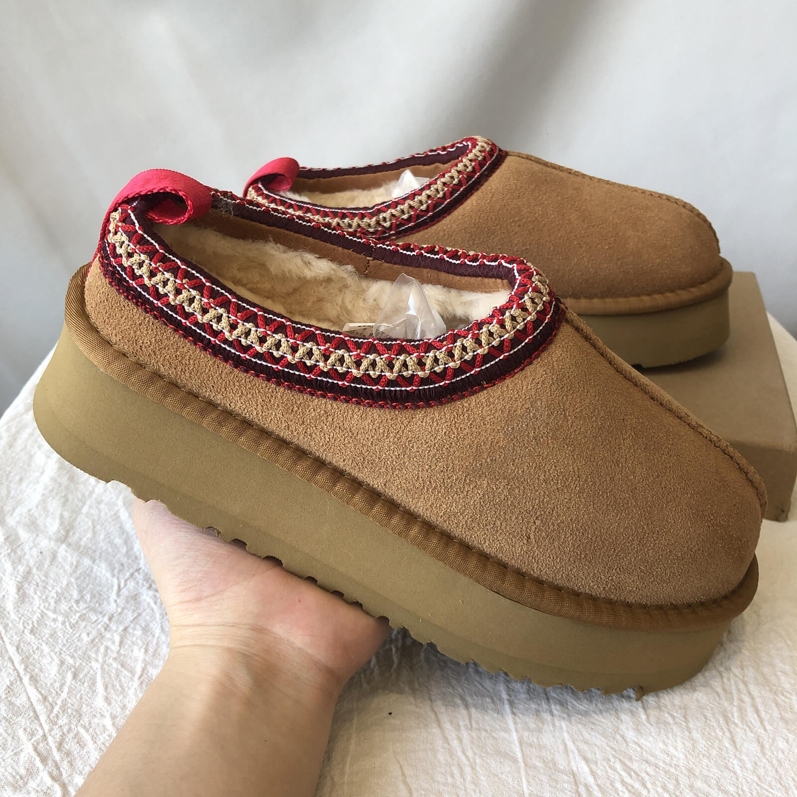 Designer Australia Snow Boots Classic Ultra Mini Winter Warm Women Tasman Slipper Outdoor Shoe Grey Maroon Men Sheepskin Chestnut Sand Winter Ankle