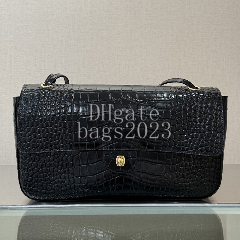 Master Quality designer bag 32CM hand bag Maxi Flap Crocodile Embossed Calfskin Shoulder Bag Luxury crossbody bag with gift box X011B