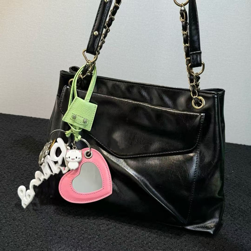 Designer BB Silicone Lettre Porte-clés Y2K Streetwear Sac Charme avec clé en métal Coeur Strass Pendentif, Femmes Sac à dos Sac à main Pendentif